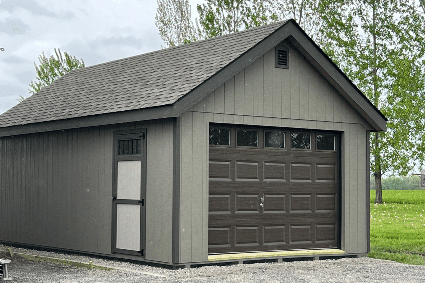 14x24 chalet garage in leicester ny with door